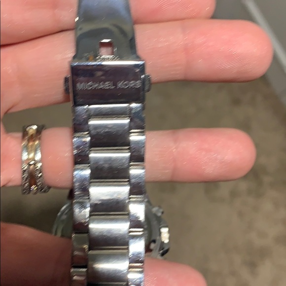 MK watch - Picture 6 of 6